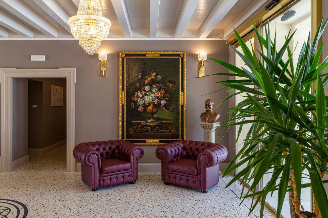 Boutique Hotel Villa Zoppi - Adults Only Colognola ai Colli Luaran gambar